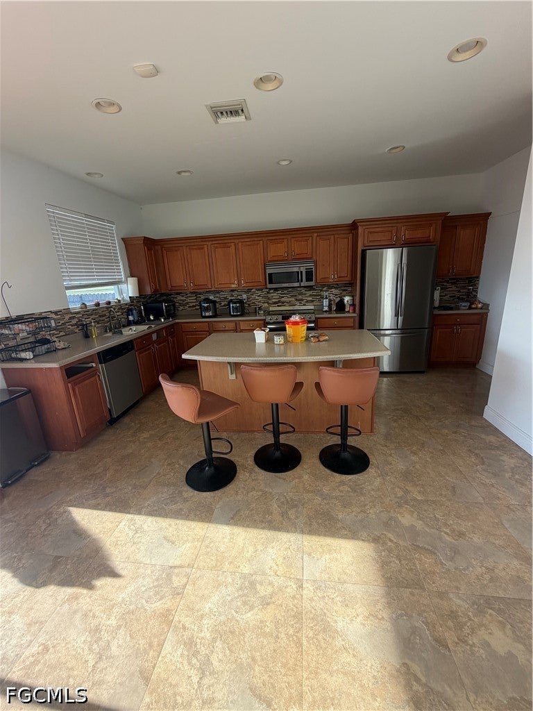 Home in Cape Coral, FL 33993 — photo 2