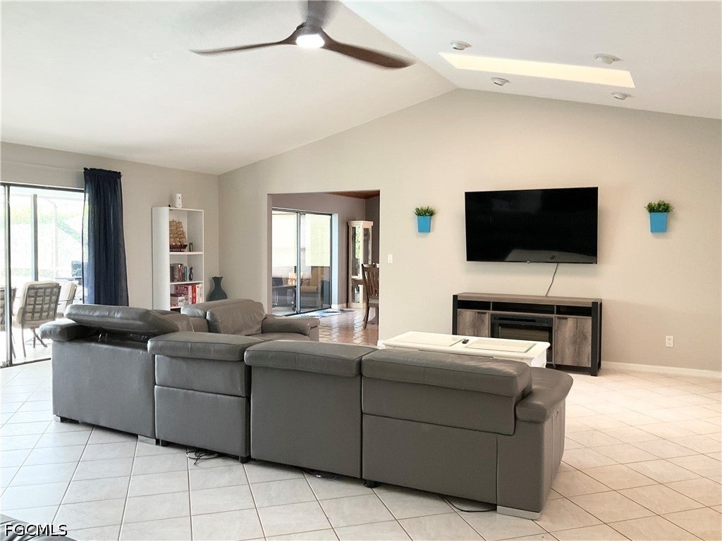 Home in Cape Coral, FL 33914 — photo 2