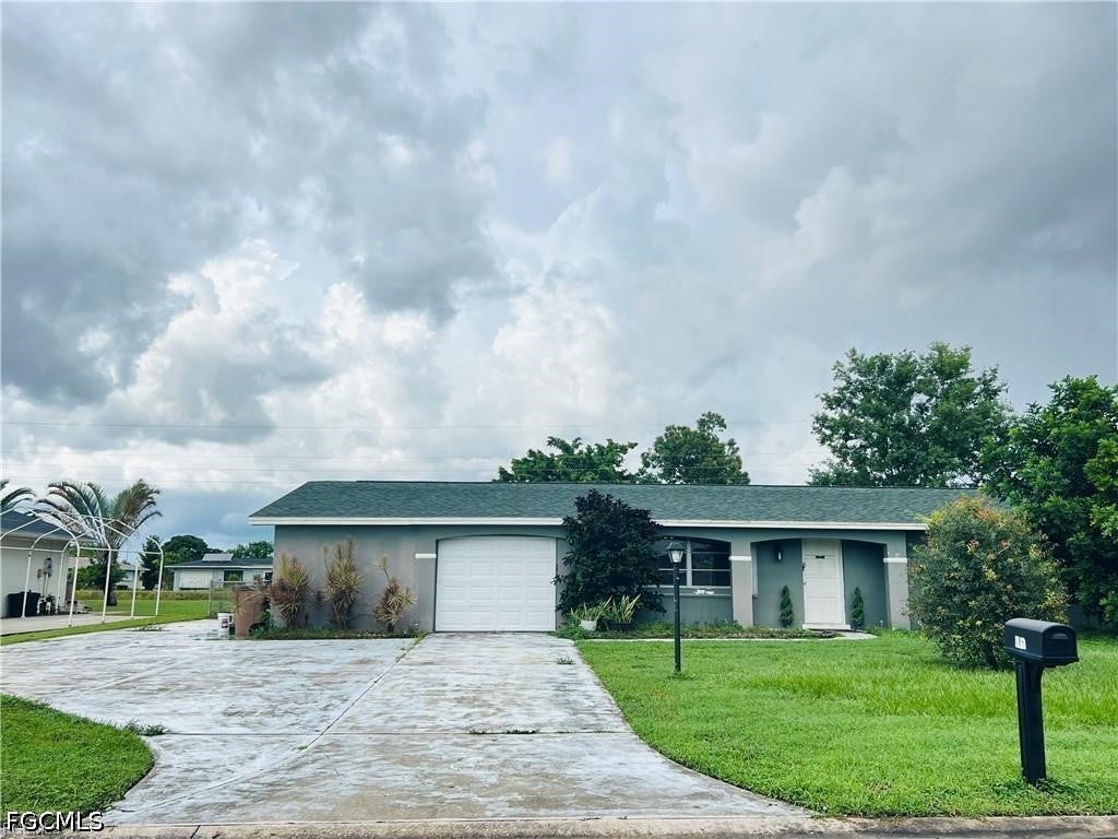 1543 Medford Place — photo