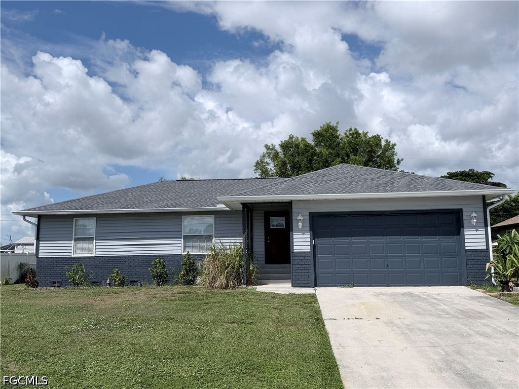 818 SW 8th Court — photo