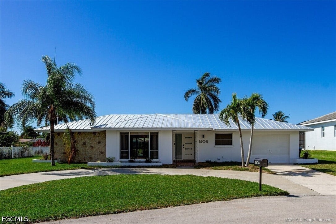 1408 Wellington Court — photo