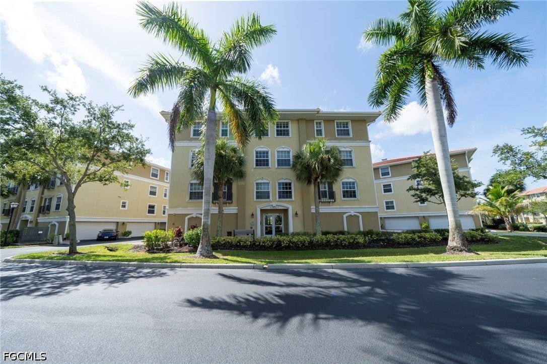 10041 Lake Cove Drive 202 — photo