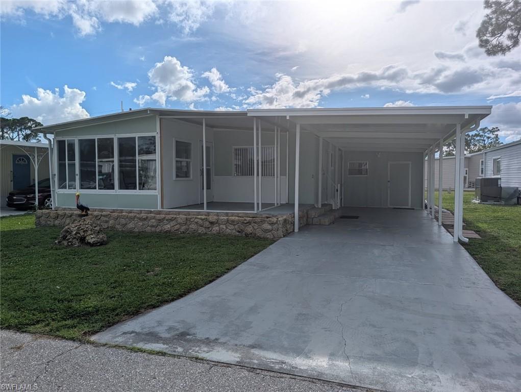 810 Hollyberry Ct — photo