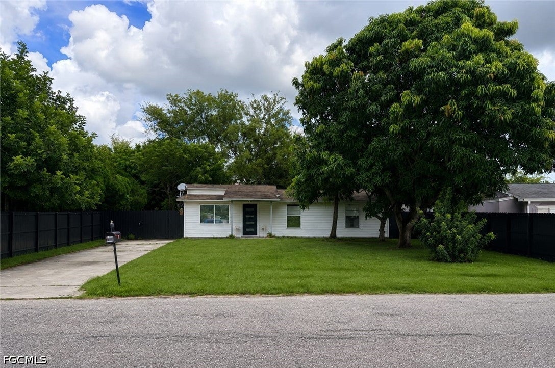 480 Valley Drive — photo