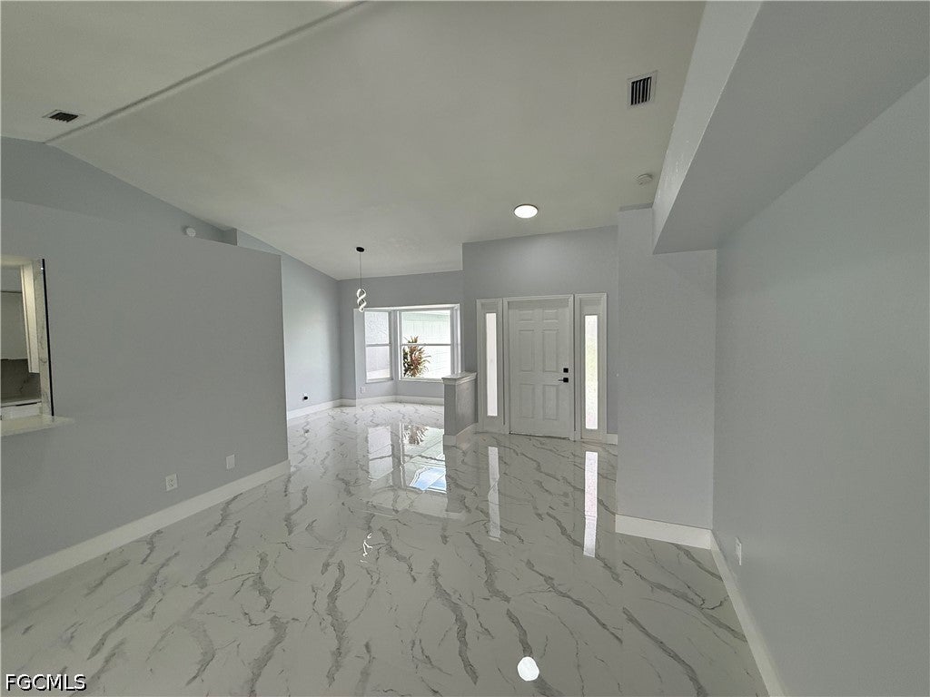 2401 Fisher Court — photo
