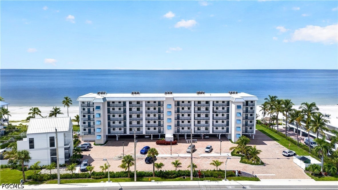 4770 Estero Boulevard 310 — photo