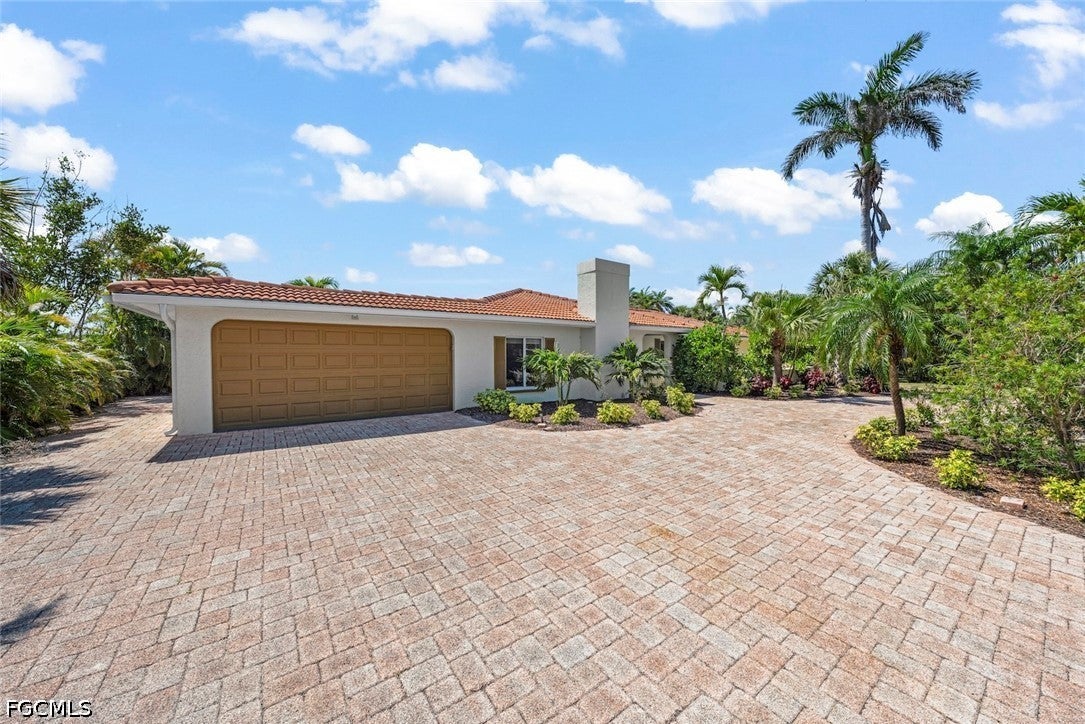 9421 Moonlight Drive — photo