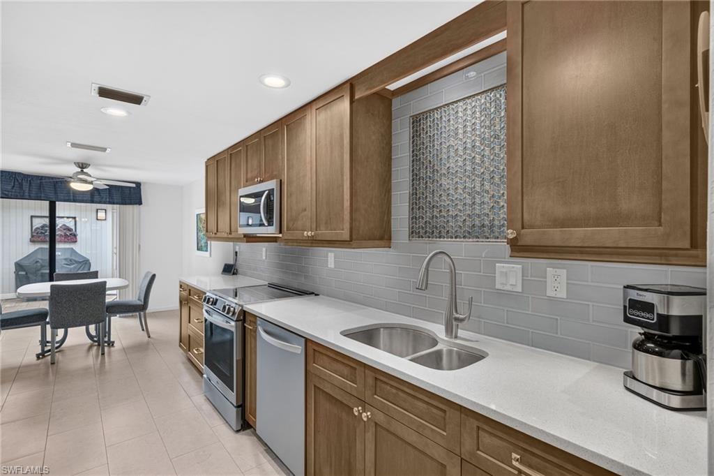 4447 W Mainmast Ct — photo