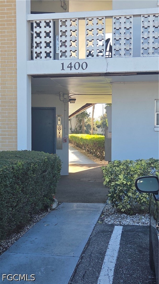 1422 Tropic Terrace — photo