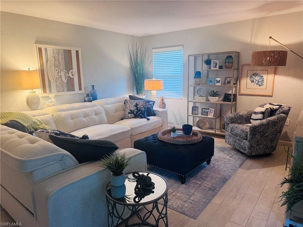 5598 Boynton Ln — photo