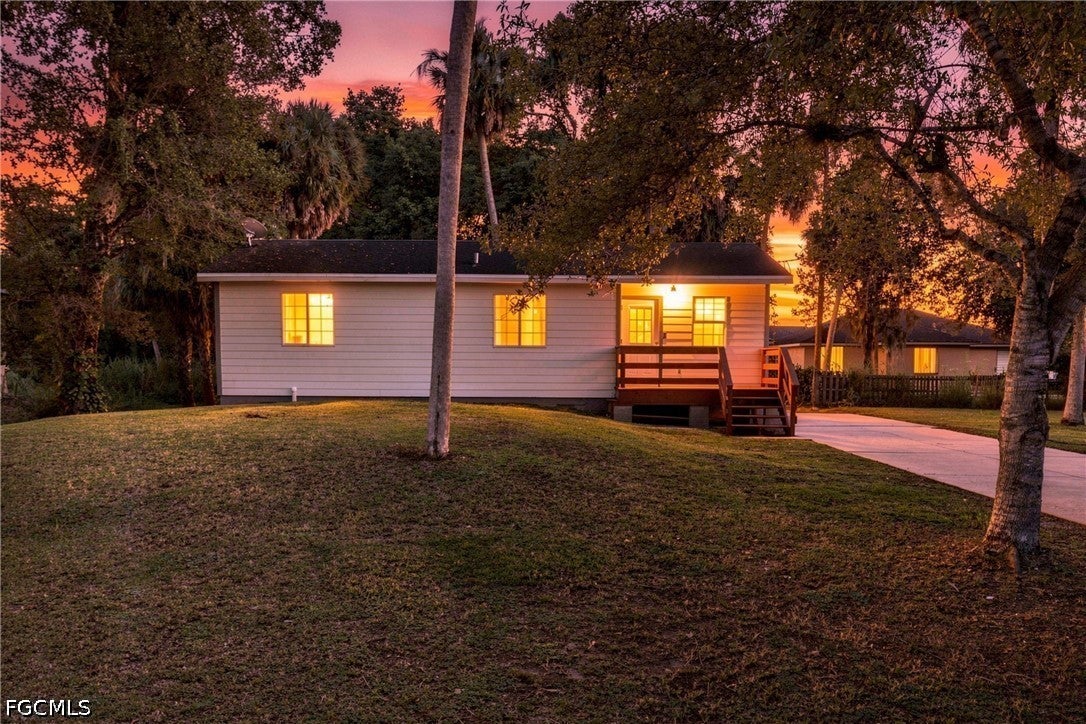 3711 Teakwood Street — photo