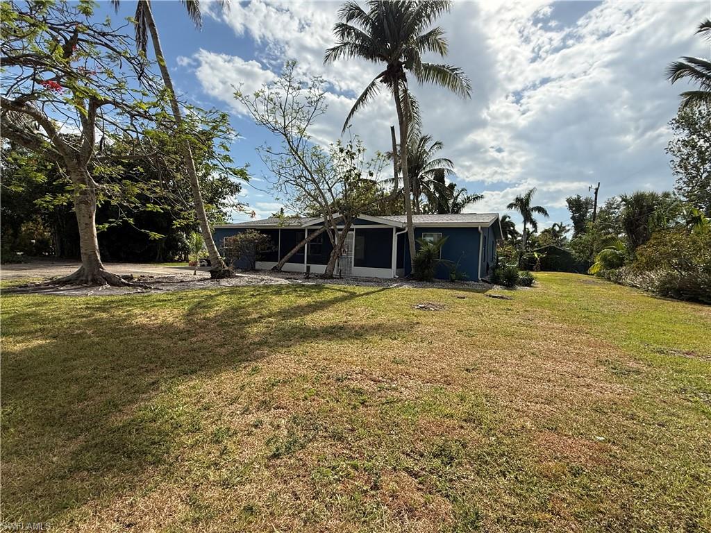 10899 Russell Rd — photo