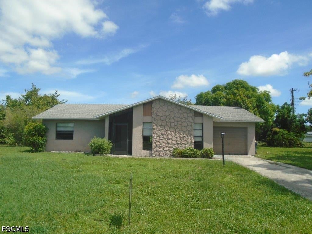 1539 Medford Place — photo