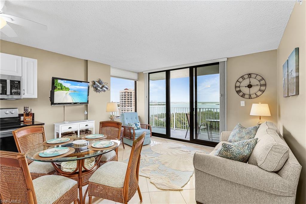 8701 Estero Blvd 906 — photo