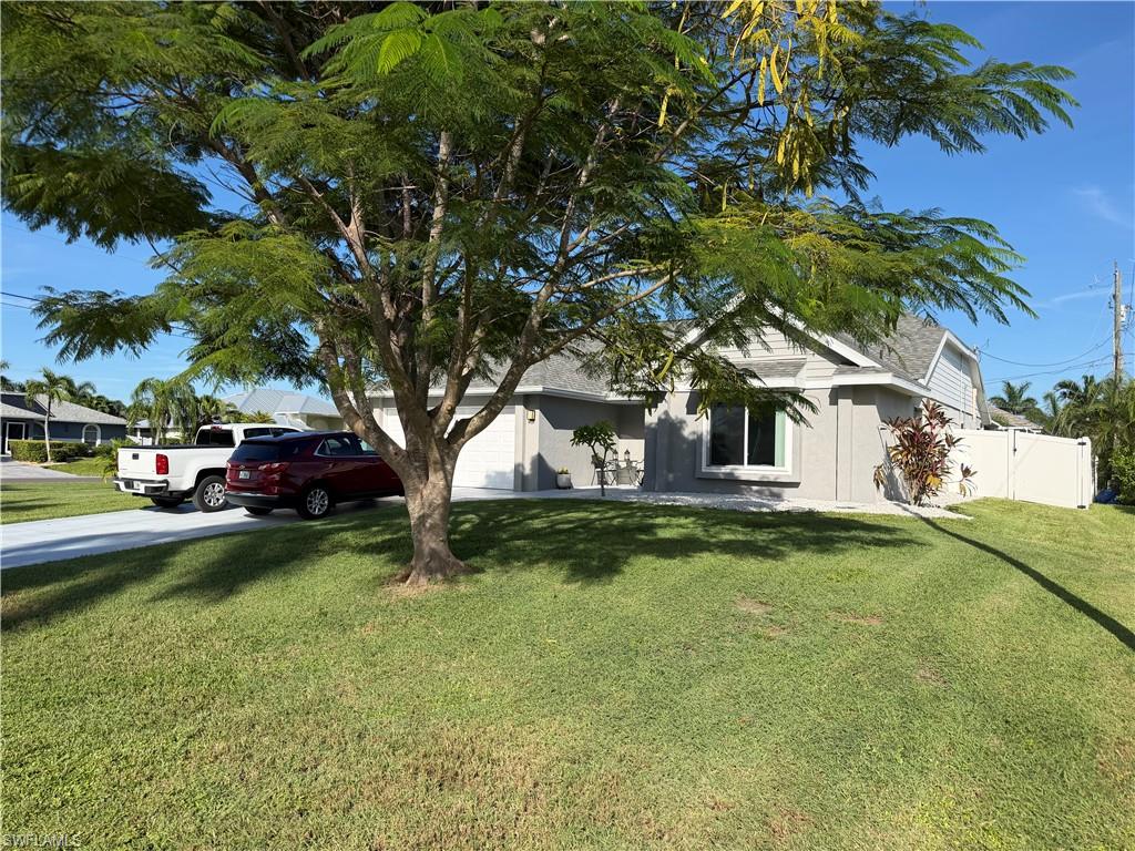 Home in Cape Coral, FL 33914 — photo 2