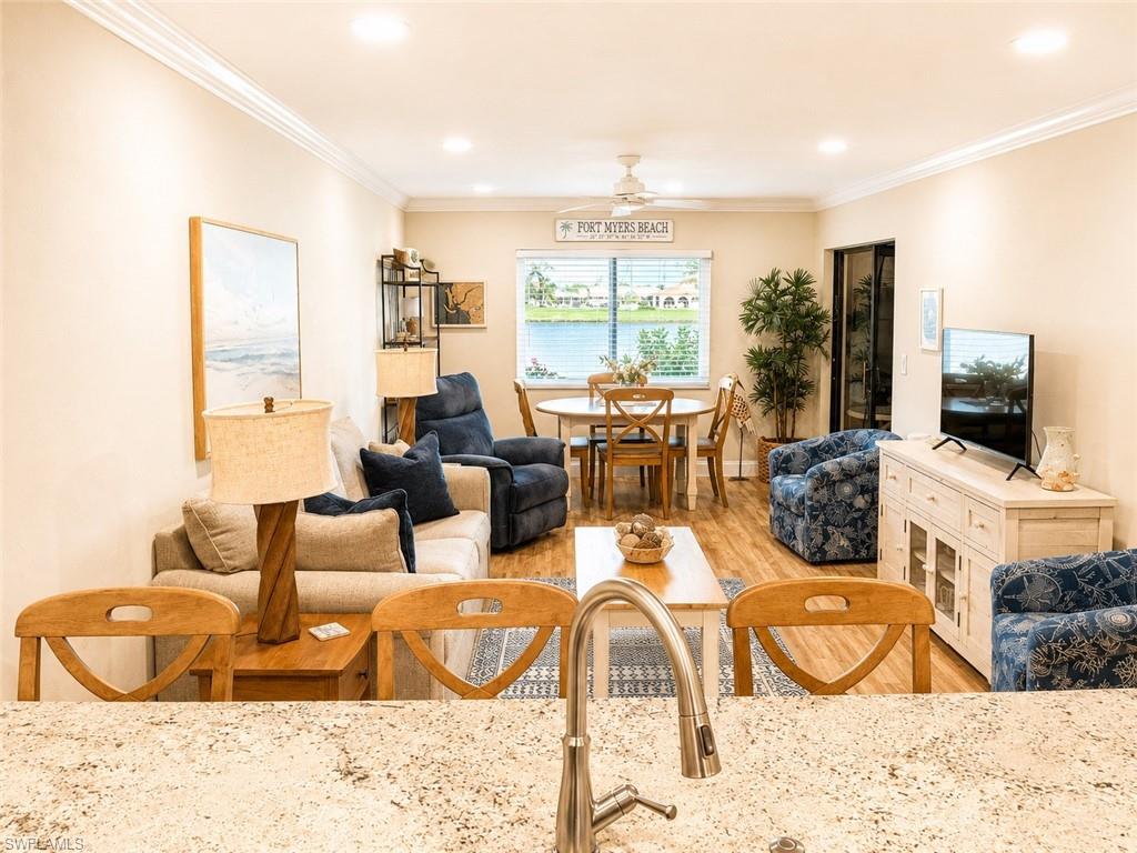 11140 Caravel Cir 106 — photo