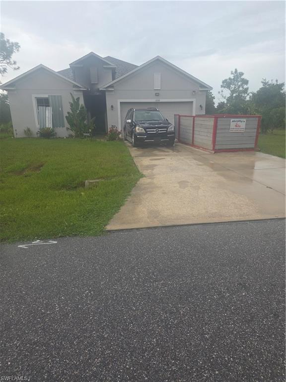 1058 Navigator Rd E — photo