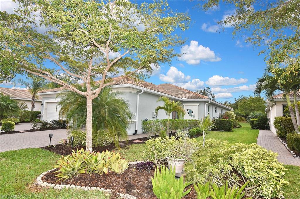 Home in Fort Myers, FL 33913 — photo 2
