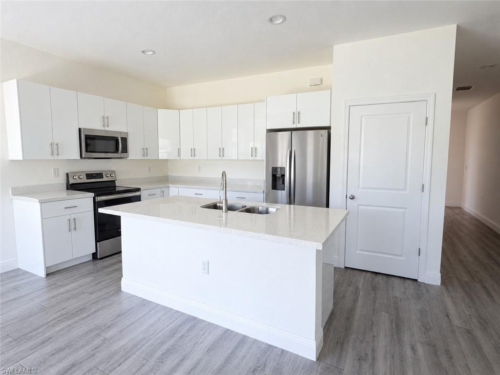 8003 Marsh Cir, Labelle, FL 33935 — photo 2