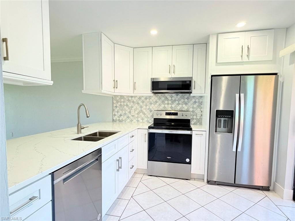 16350 Bay Pointe Blvd Unit 102 — photo