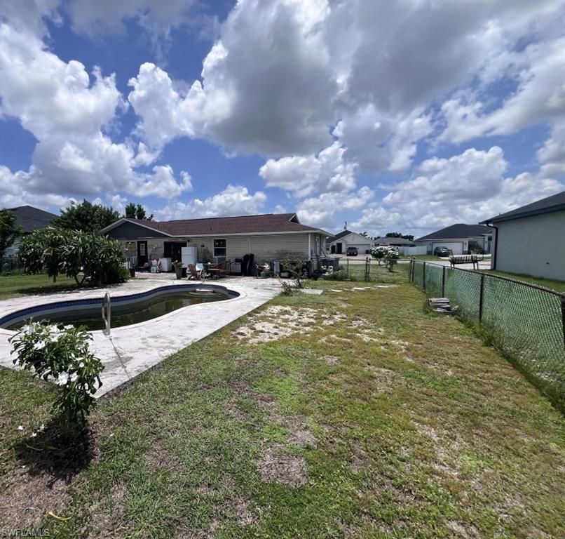Home in Cape Coral, FL 33909 — photo 2