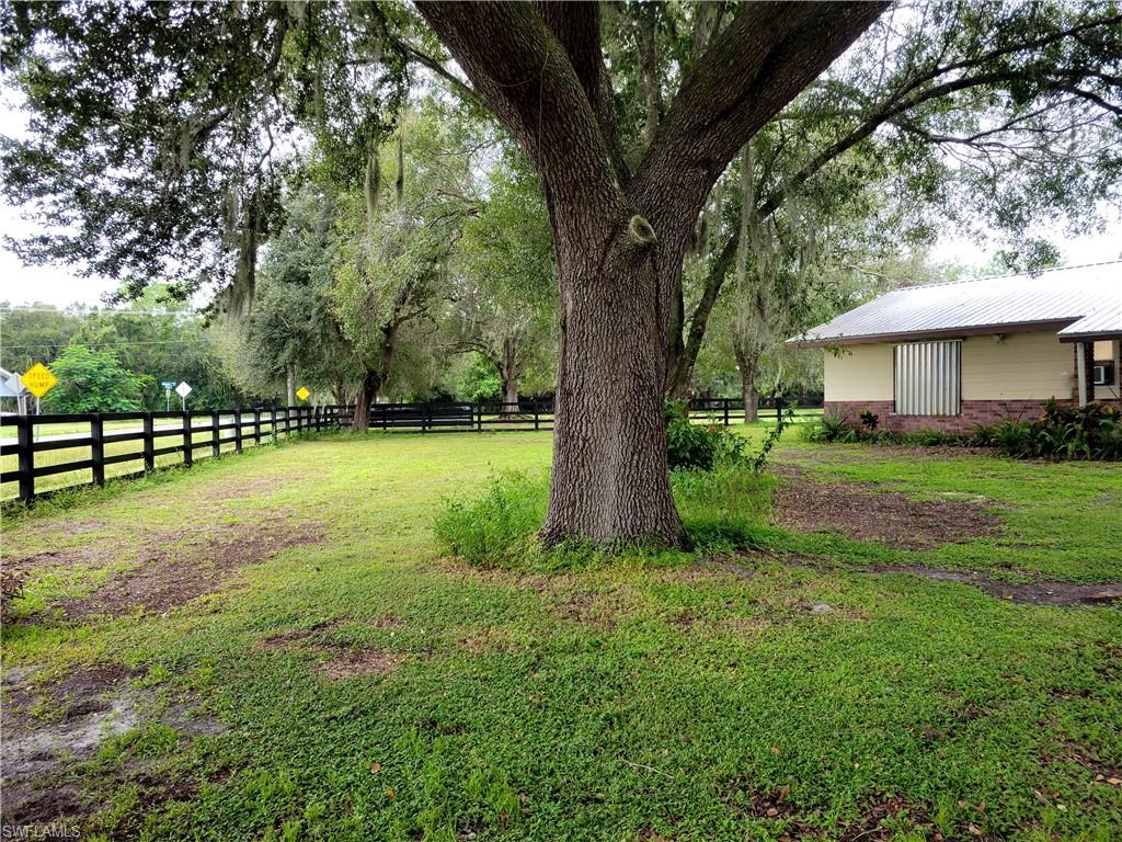 2260 Howard Rd, Labelle, FL 33935 — photo 2