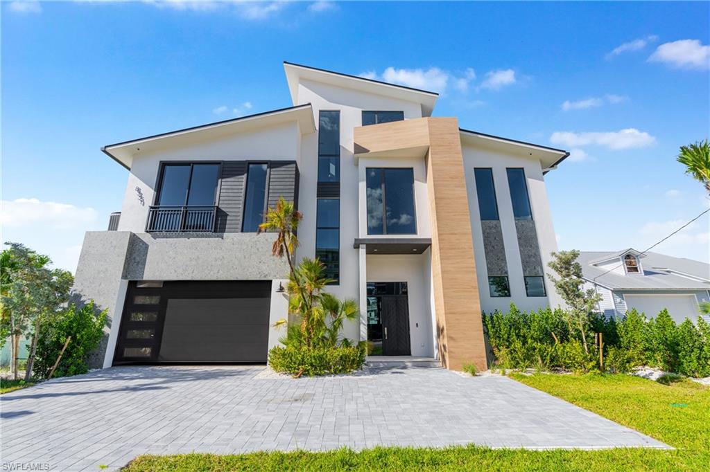 8351 Estero Blvd — photo