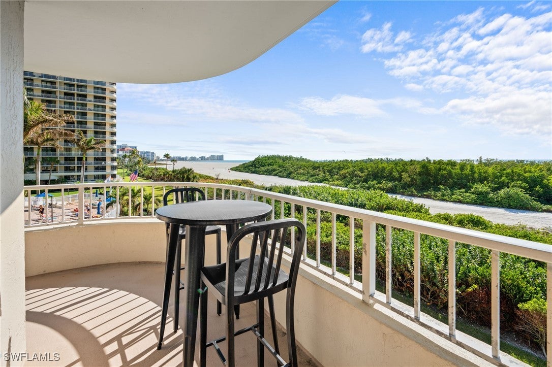 440 Seaview Court 311 — photo