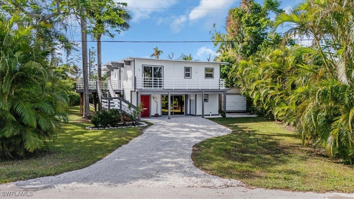 10925 Russell Road — photo