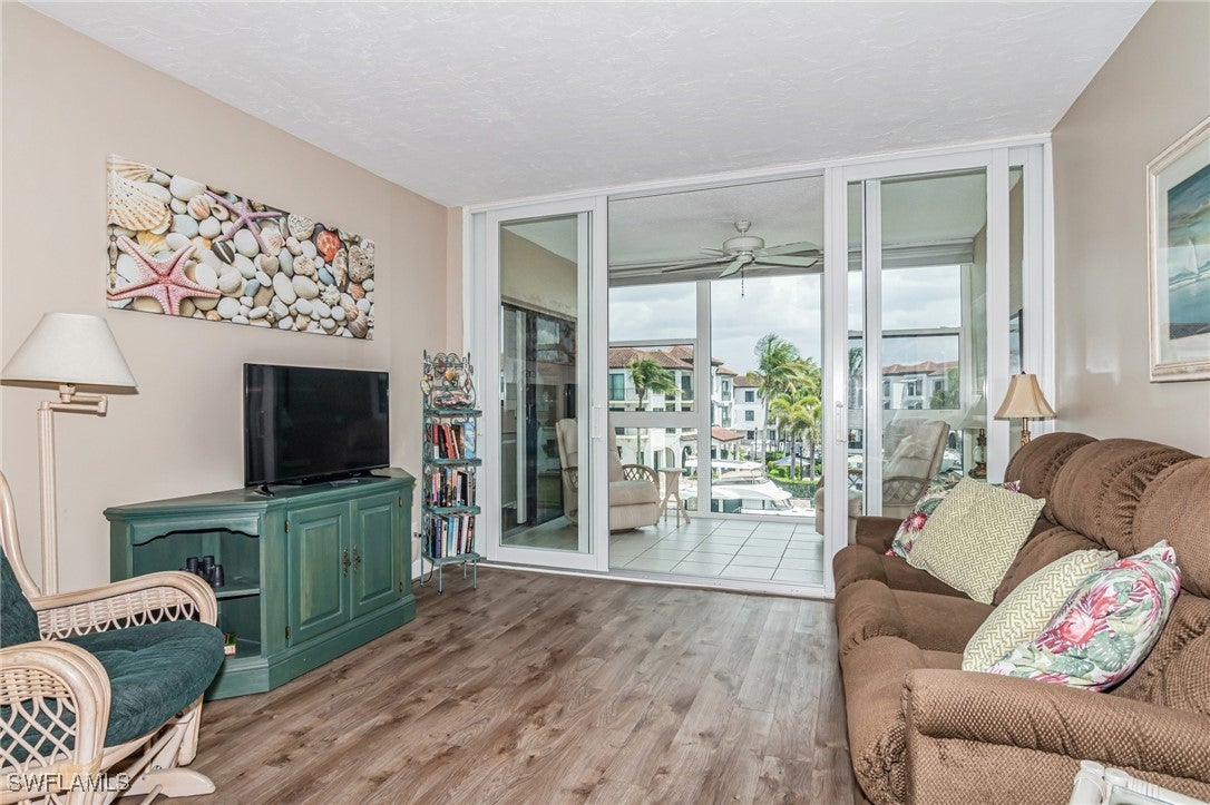 805 River Point Drive 202C — photo
