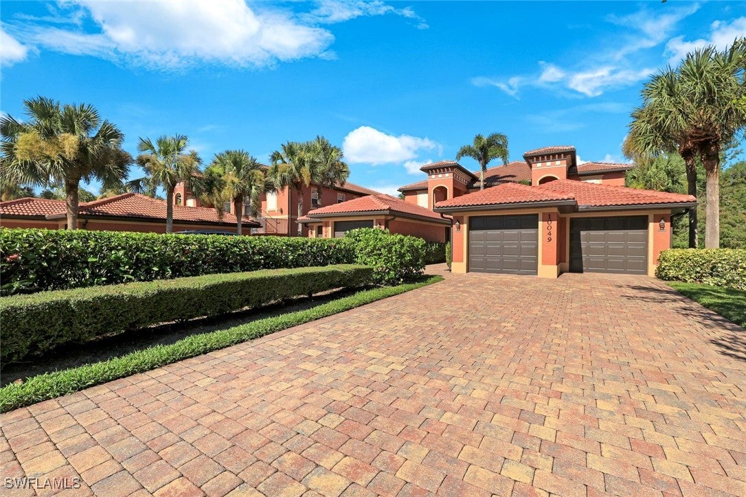 10049 Heather Lane 101 — photo