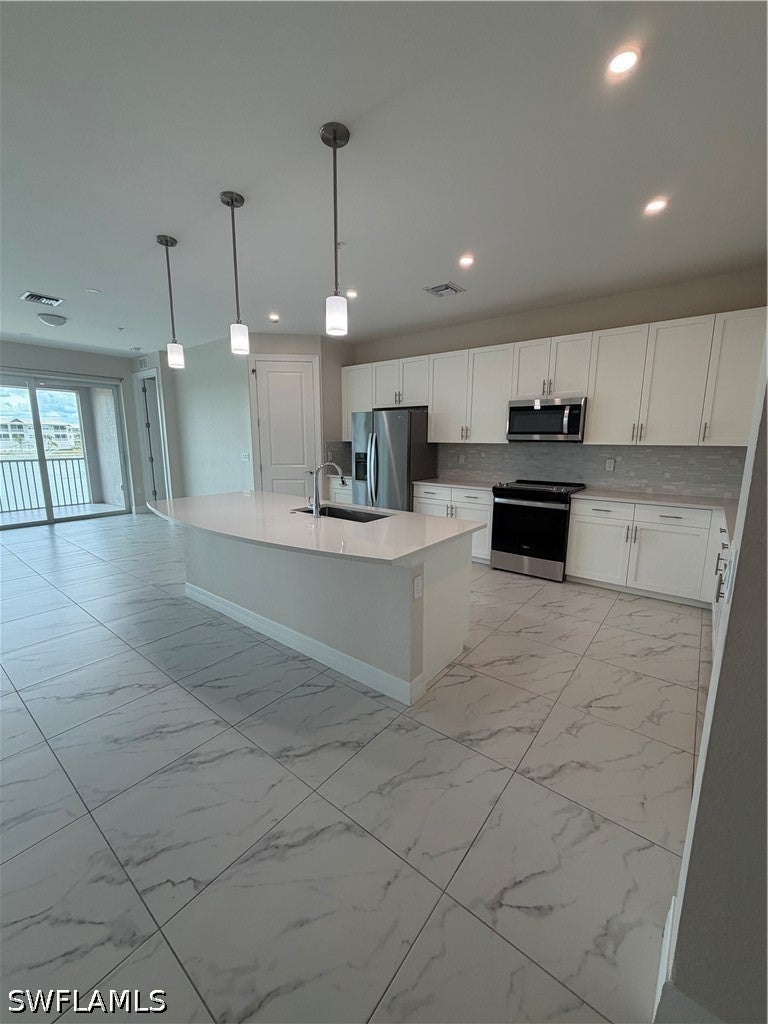 251 Indies Dr E 201 — photo
