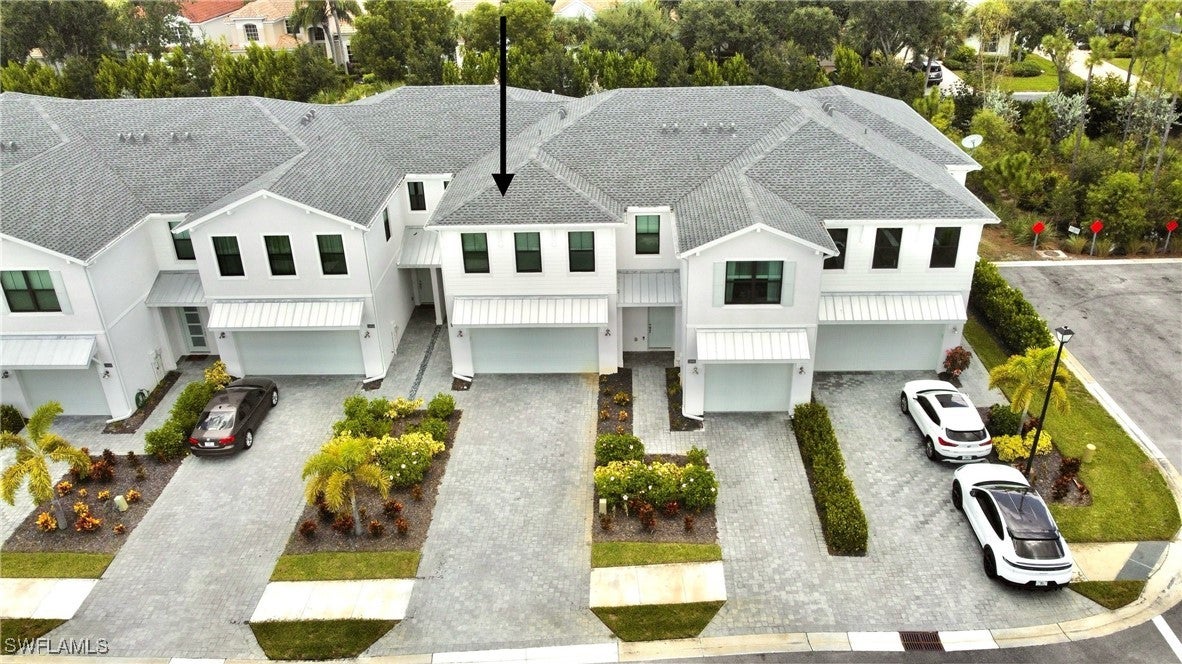 13057 Pembroke Drive — photo