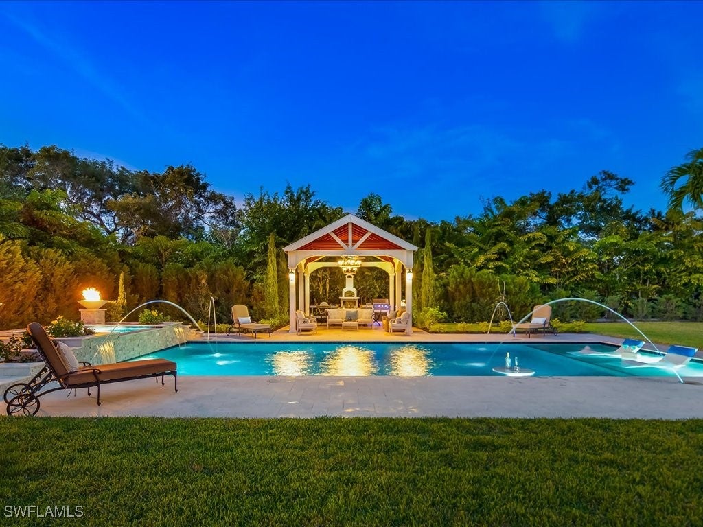 624 Ridge Drive — photo