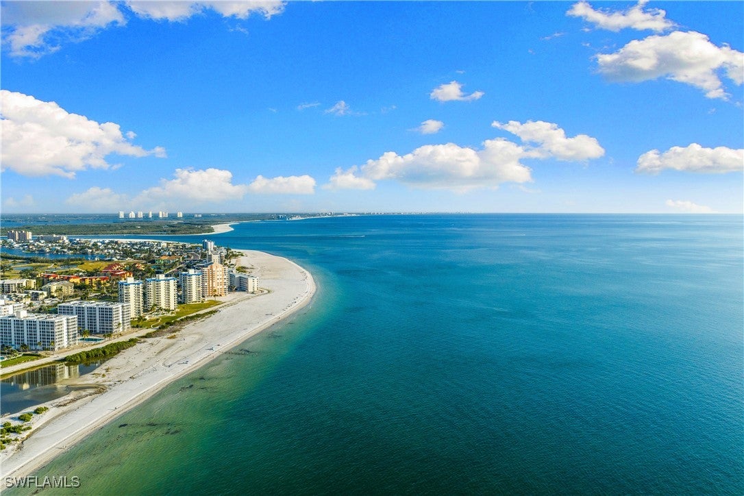 6672 Estero Boulevard a108 — photo