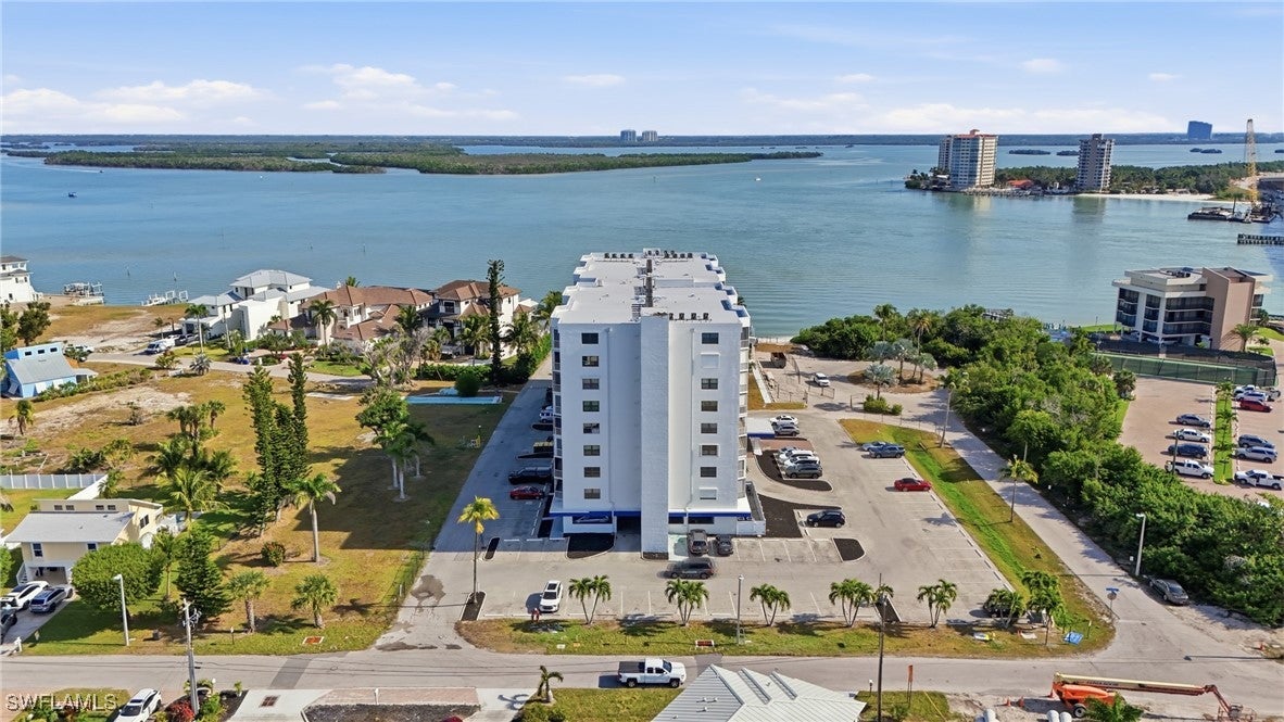 Home in Fort Myers Beach, FL 33931 — photo 3