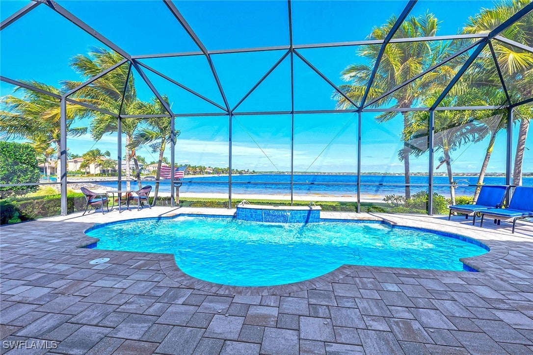 9087 Breakwater Drive — photo