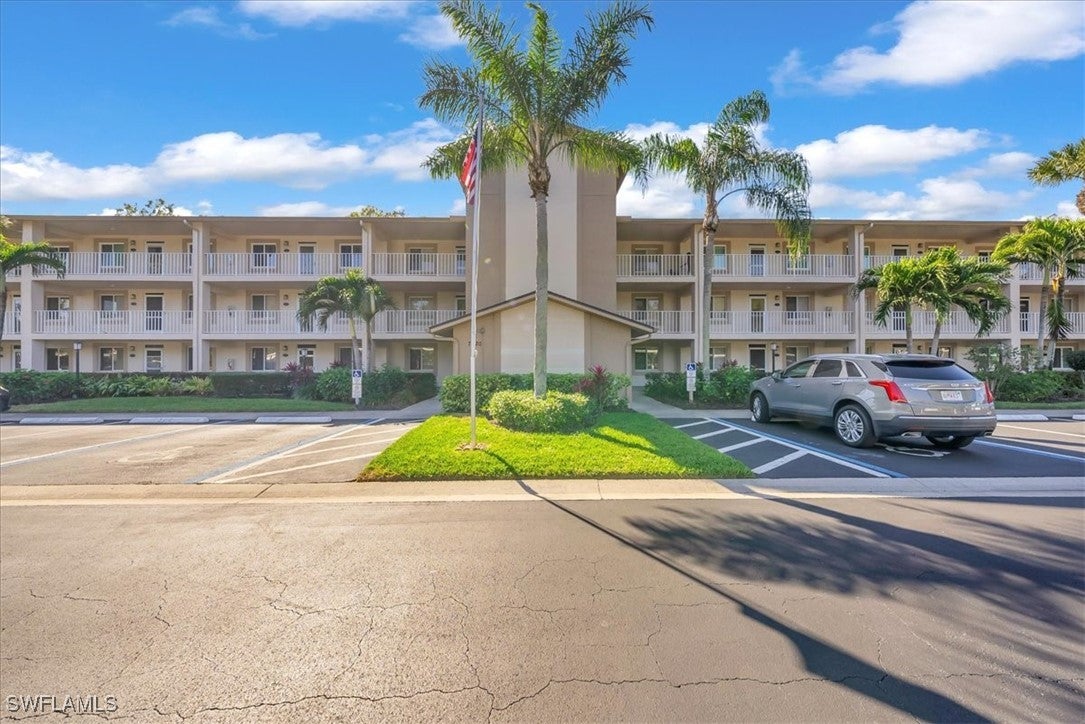 7320 Glenmoor Lane 2304 — photo