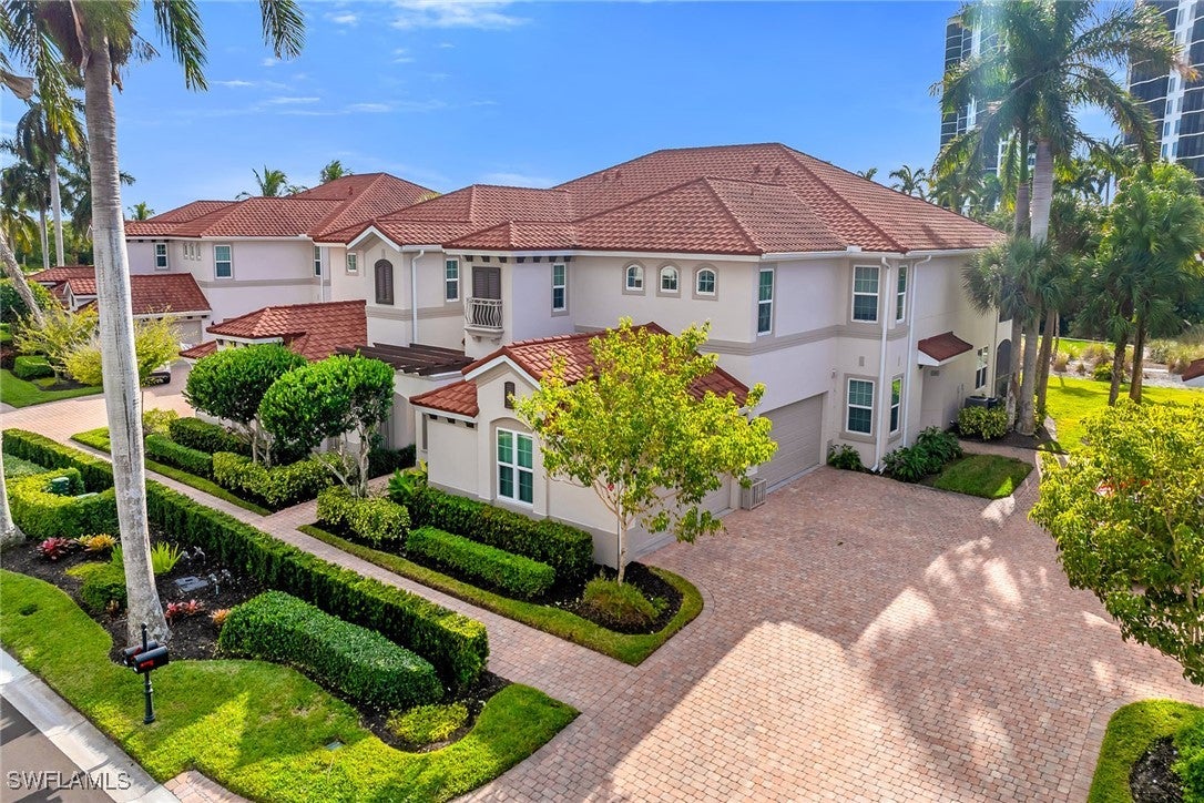 1285 Rialto Way 102 — photo