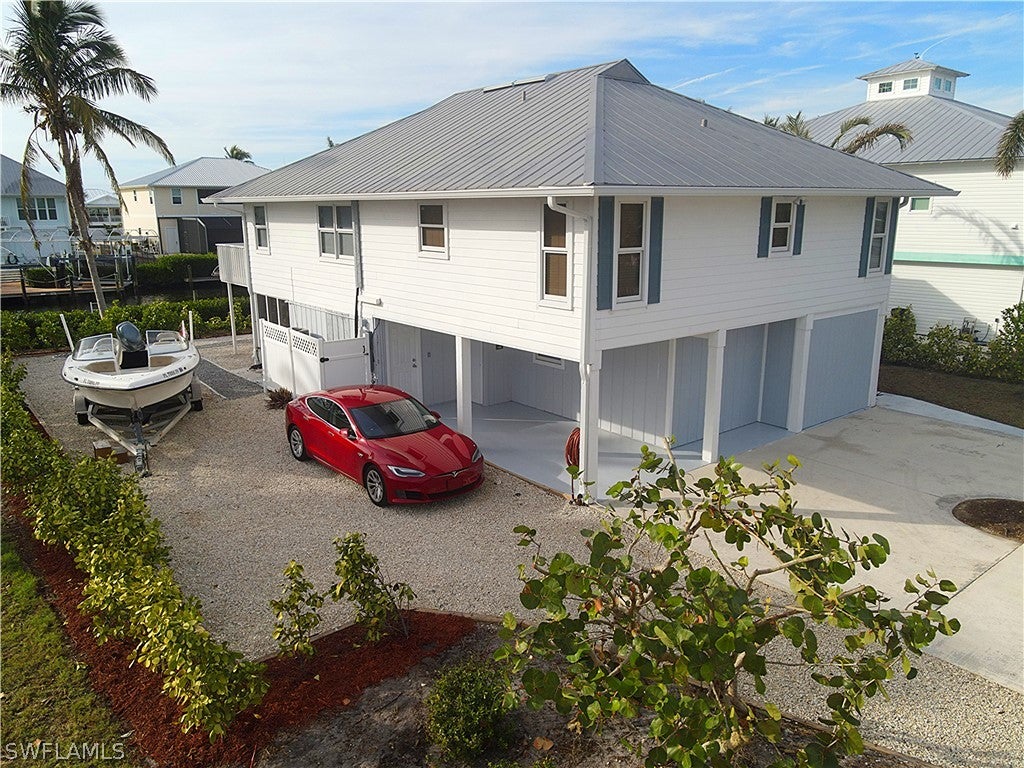 16303 Shoal Court — photo
