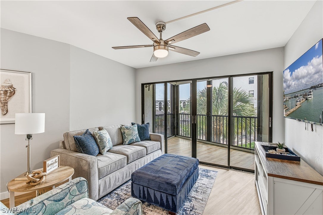 1027 Anglers Cove B301 — photo