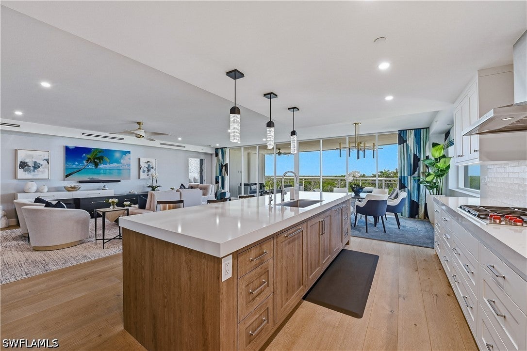 13935 Old Coast Road 406 — photo