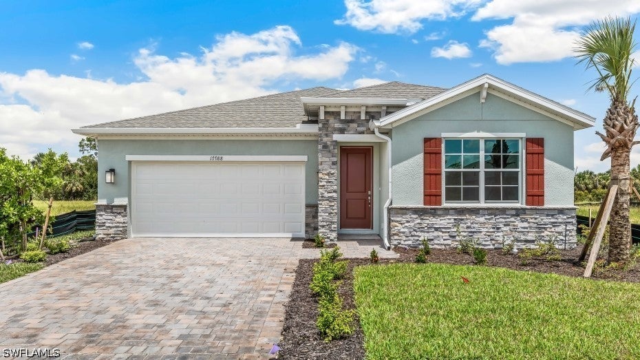 17977 Shade Tree Loop — photo
