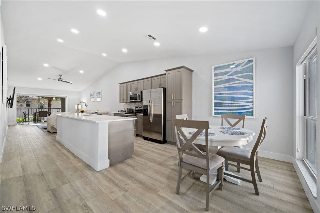 822 Gulf Pavilion Drive 201 — photo