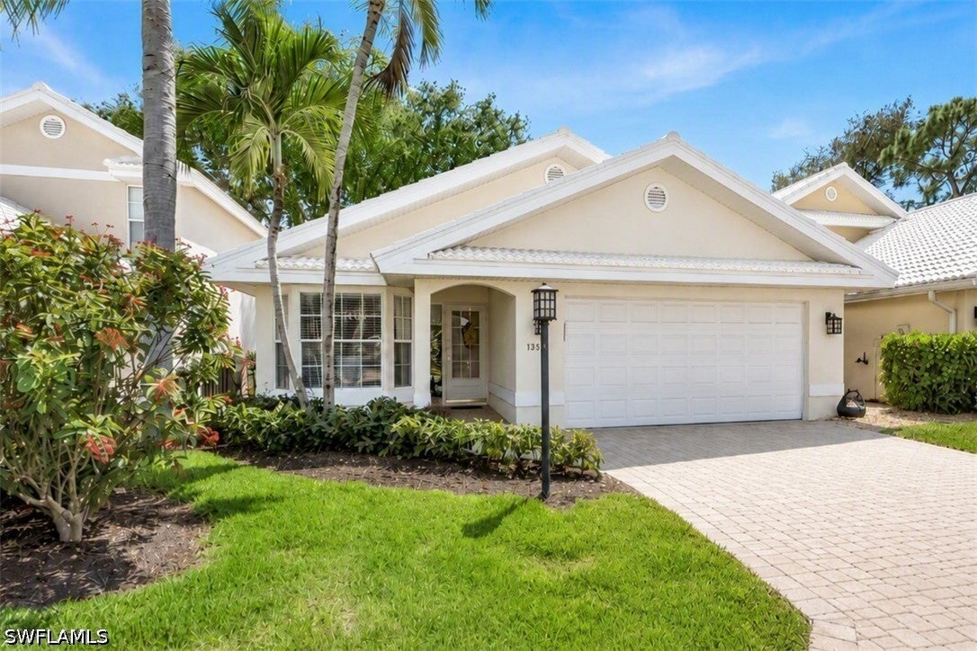 1562 Weybridge Circle 31 — photo