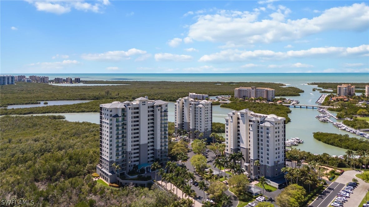 425 Cove Tower Drive 502 — photo