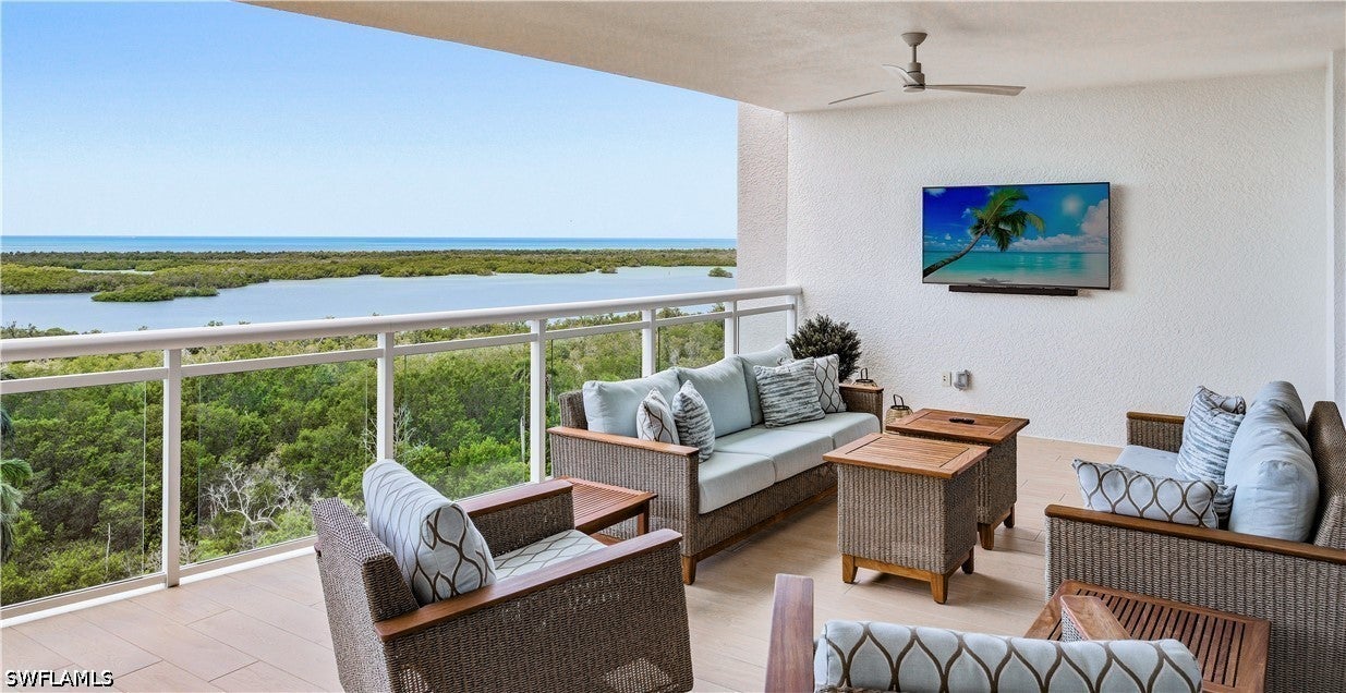 13925 Old Coast Road 905 — photo