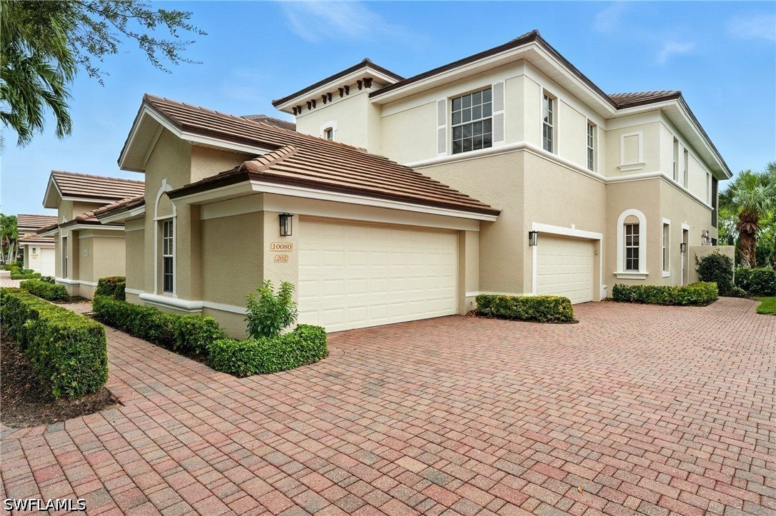 10080 Valiant Court 202 — photo