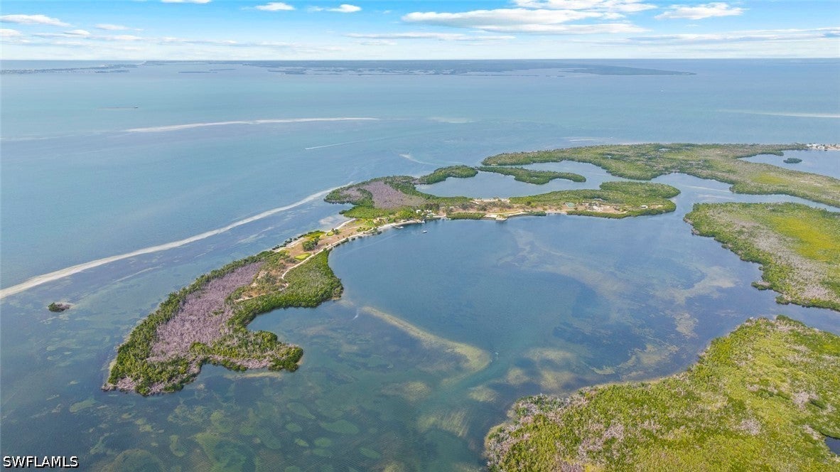 X Burgess Island — photo