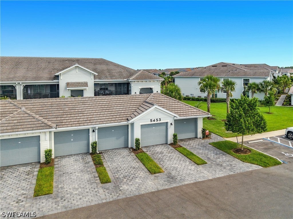 5453 Double Eagle Circle 3126 — photo